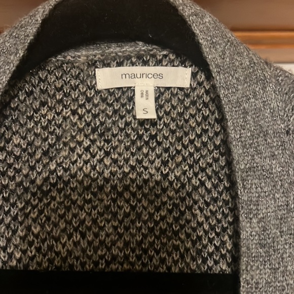 Maurice’s cardigan - Picture 2 of 3